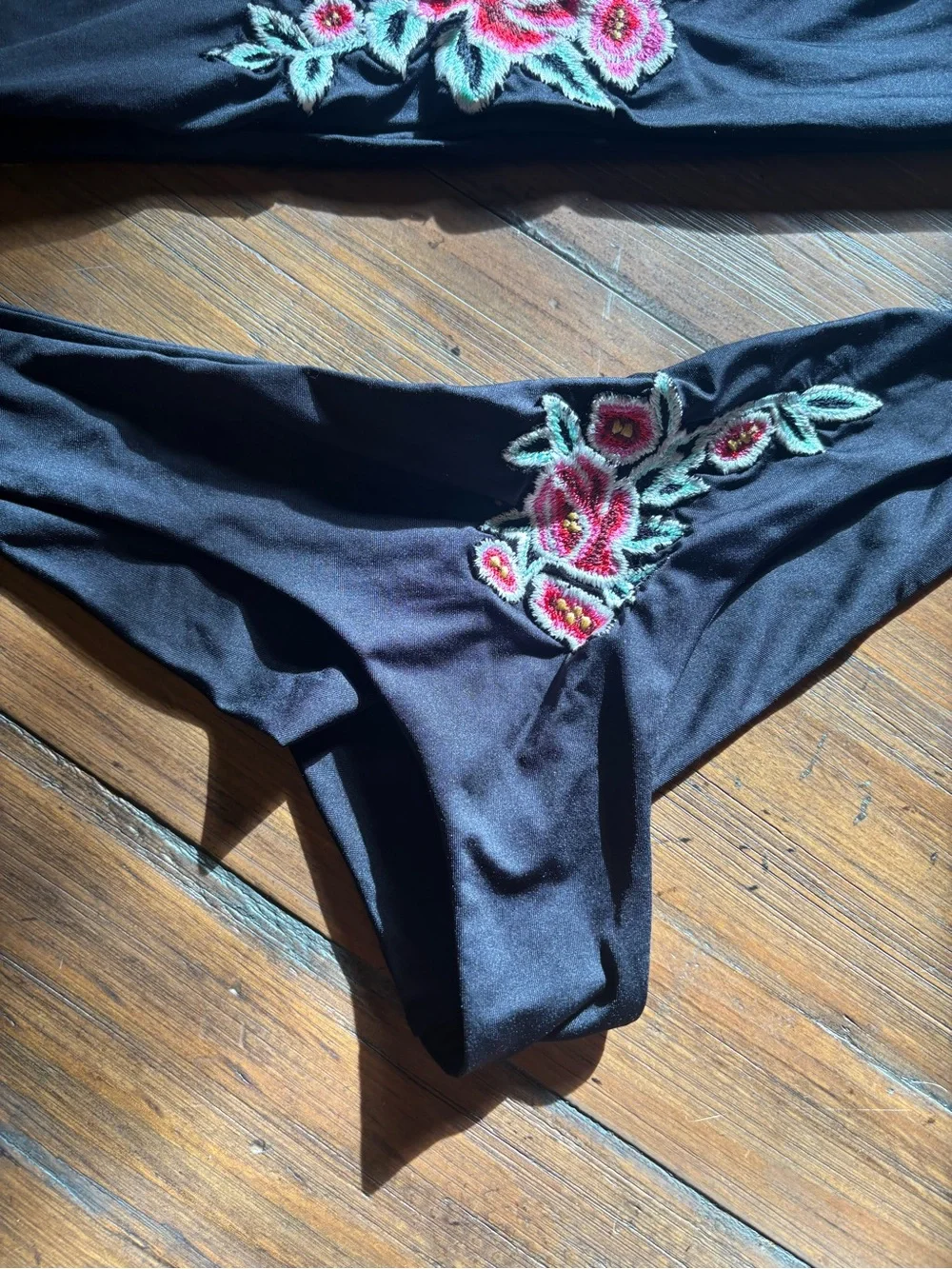 Frankie’s bikinis black embroidered bikini set